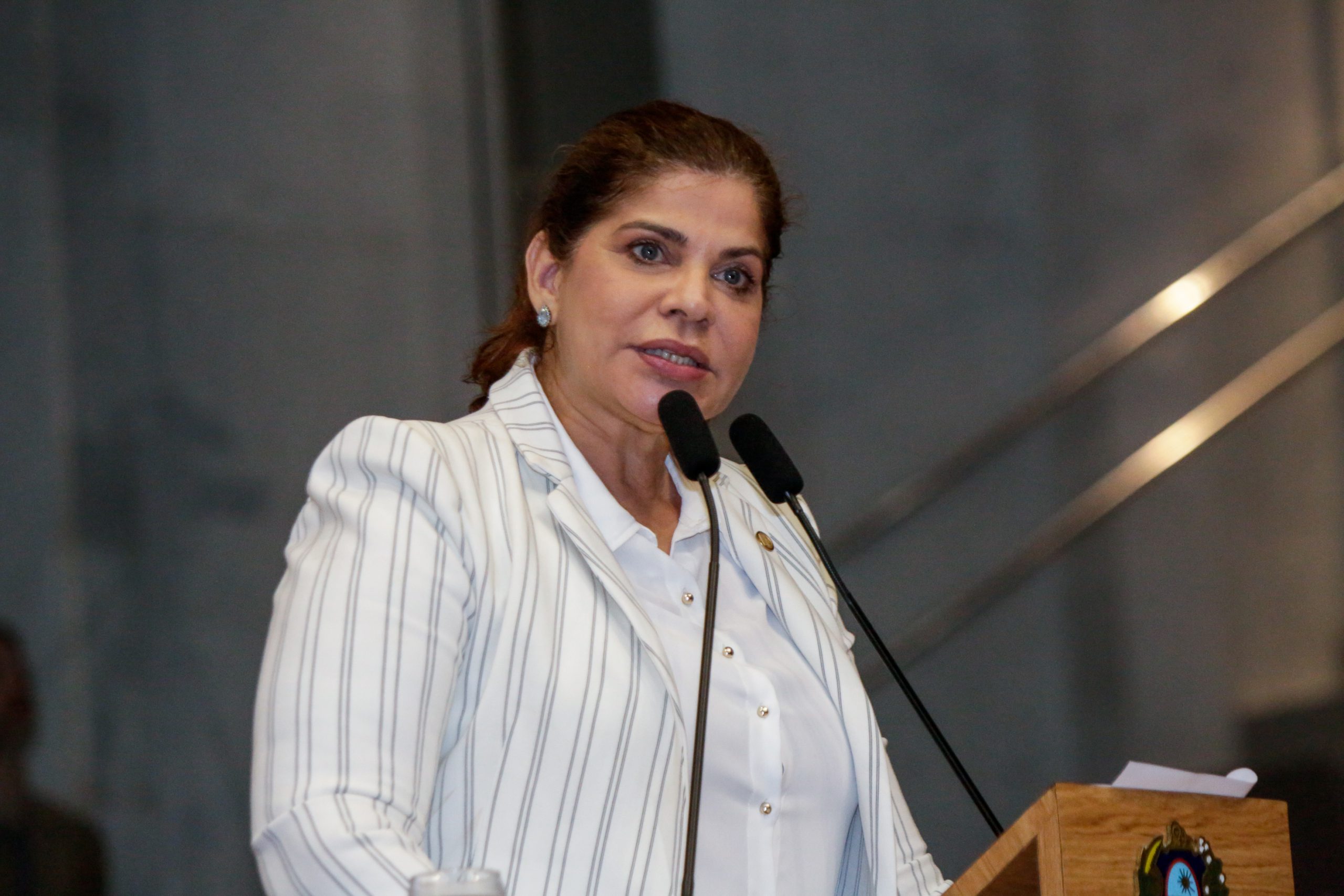 Socorro rebate fala de Gleide, que chamou secretária da Mulher de “estagiária”