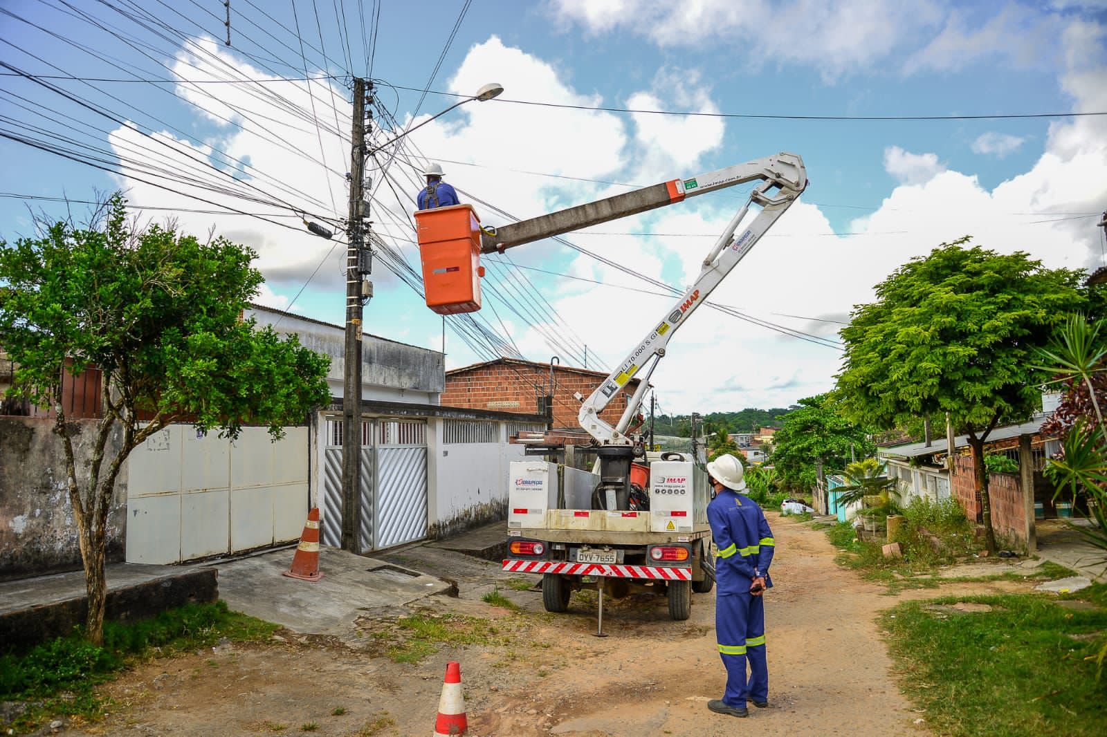 Nadegi lança programa para modernizar iluminação pública