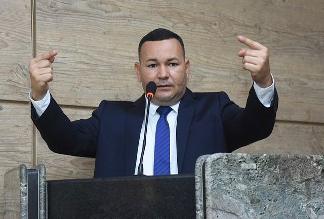 Vereador Cabo Cardoso responde notificação do PP