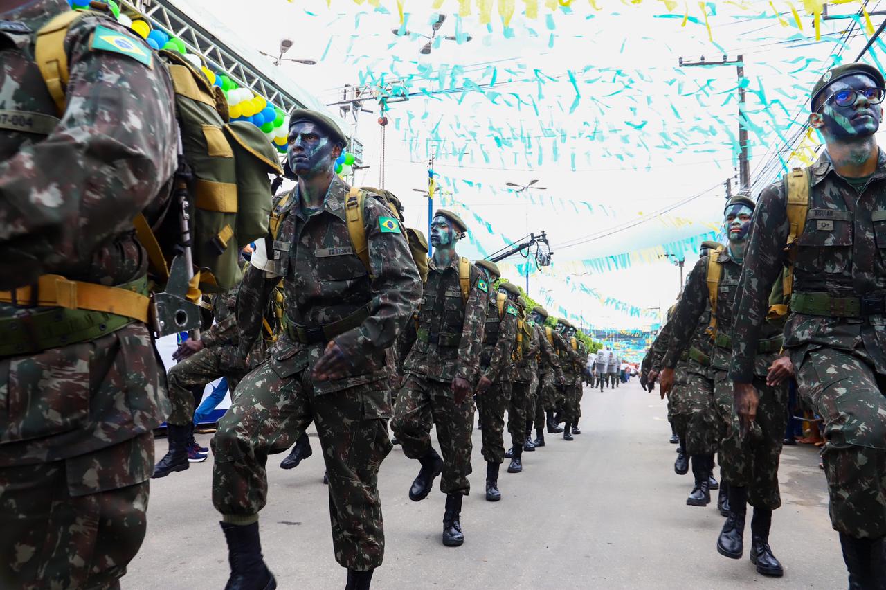 Vitória celebra Independência do Brasil com desfile marcante