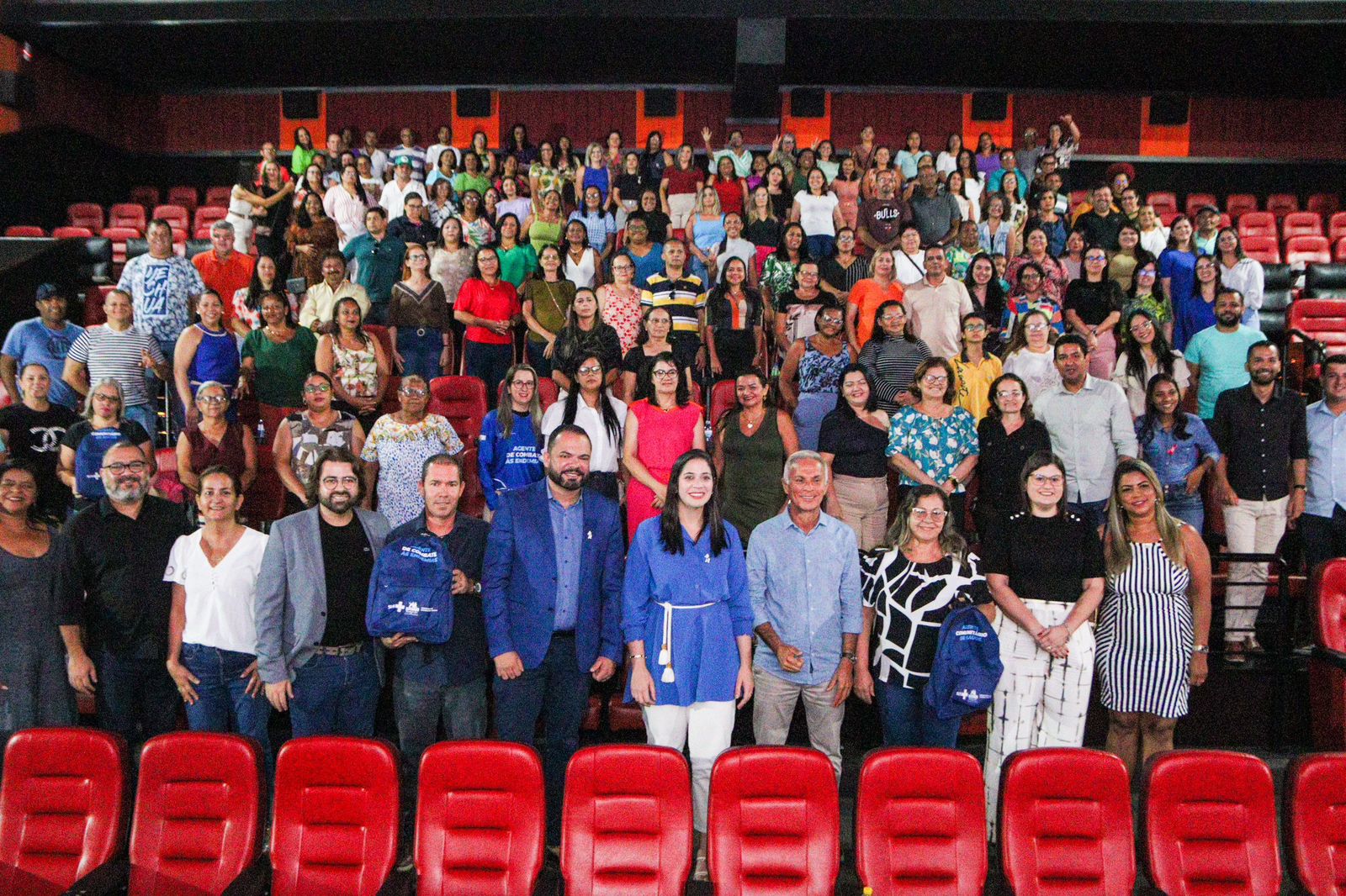 Agentes Comunitários de Saúde e de Endemias de Vitória são homenageados