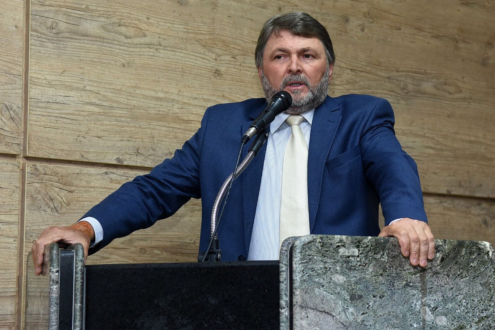 Vereador chama Lessa de traidor e diz que ele é mal visto na política e na Polícia 