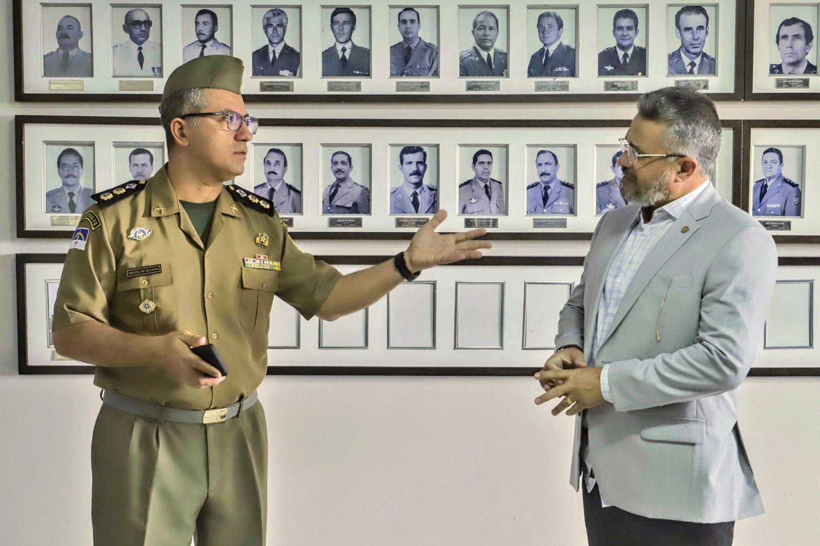 William Brigido visita instalações da Academia de Polícia Militar do Paudalho