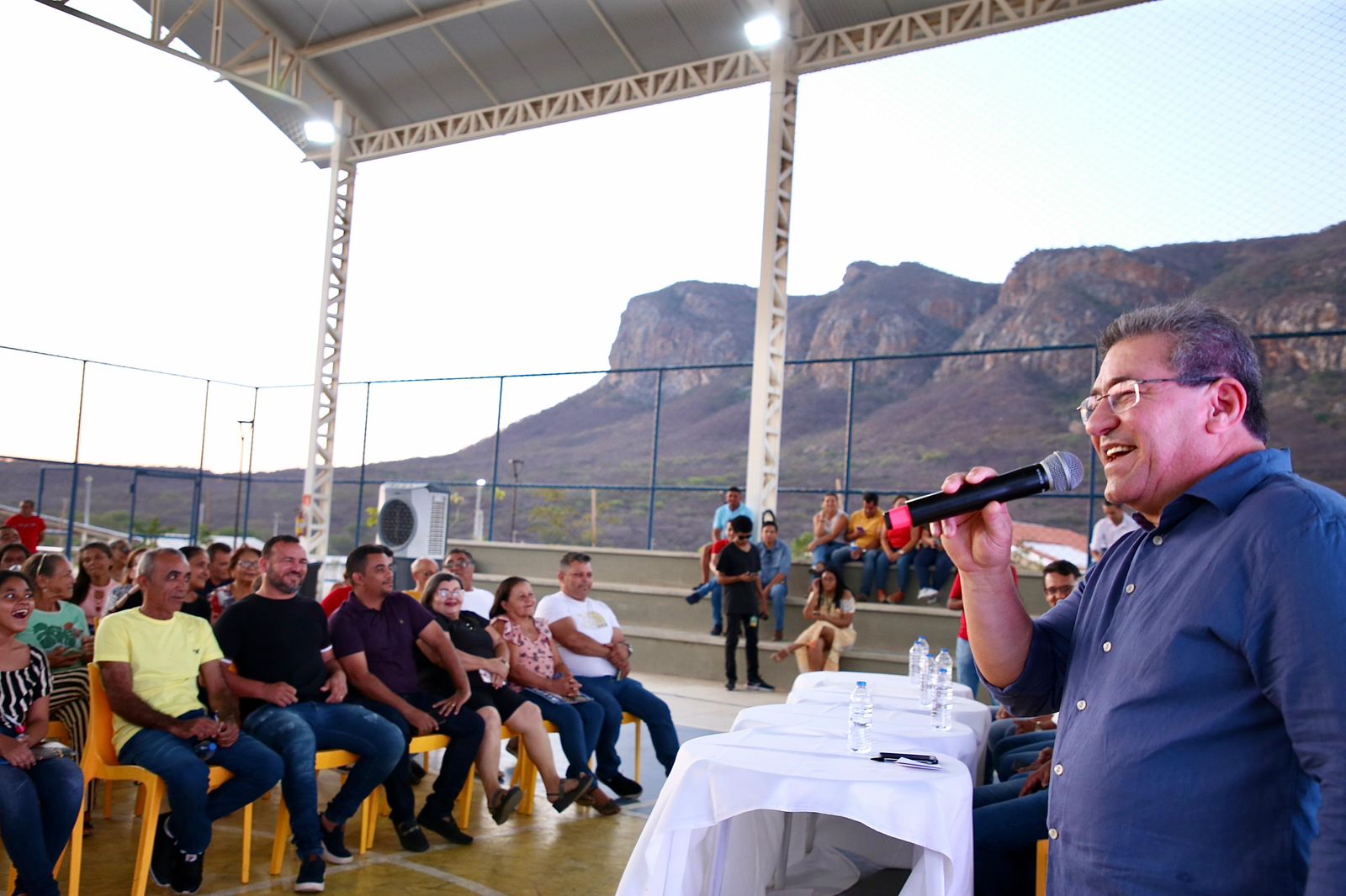 Luciano Duque encerra projeto de escuta em Serra Talhada 