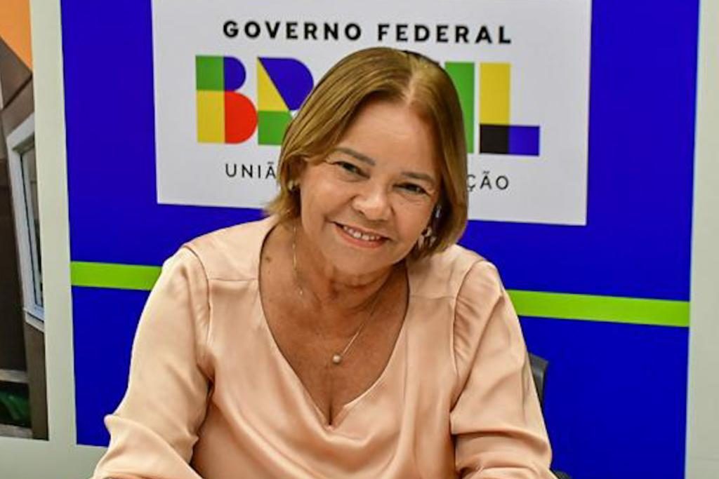 Nadegi paga assistência financeira a enfermeiros de Camaragibe 