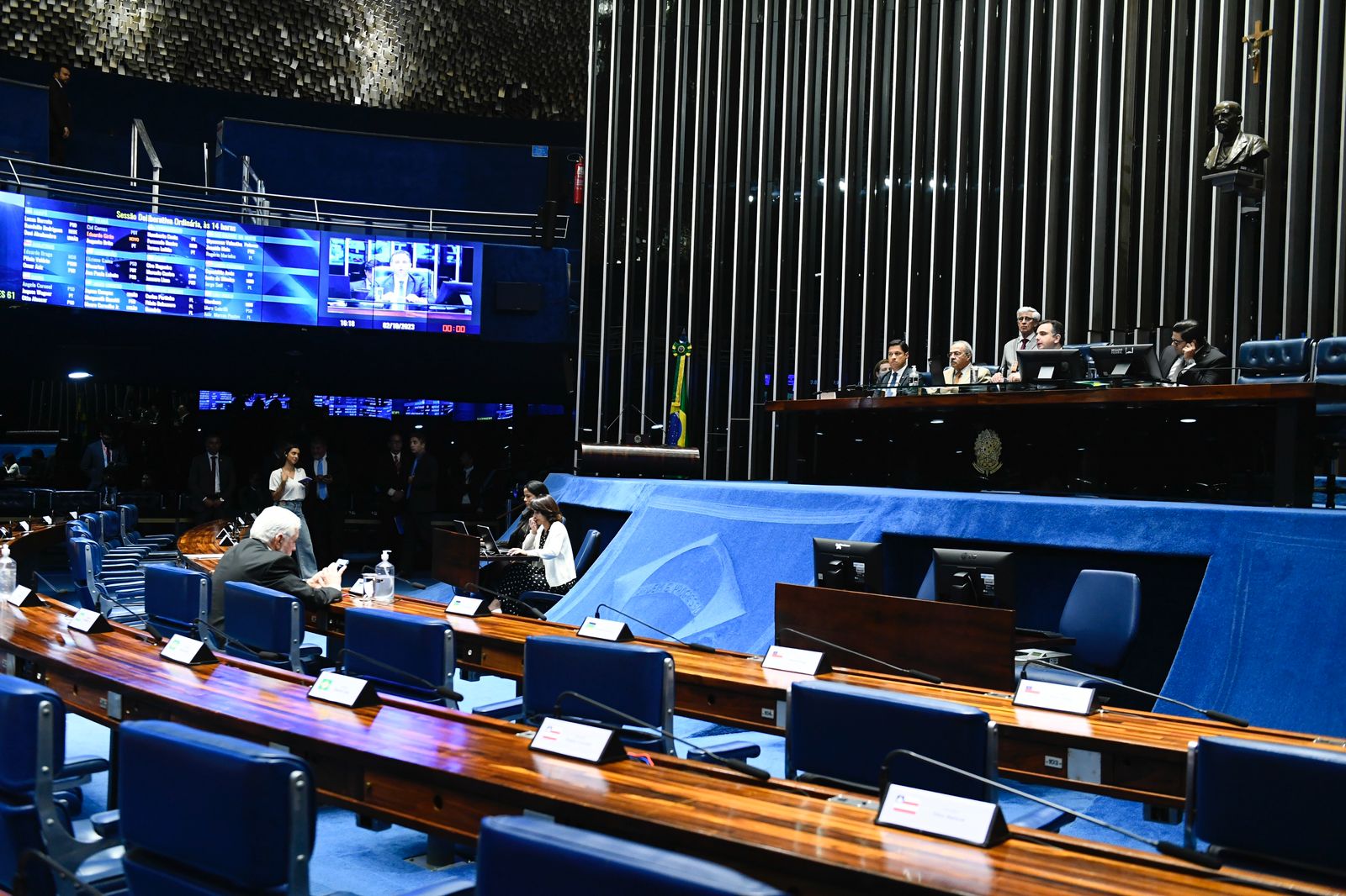 Desenrola Brasil é aprovado no Senado 