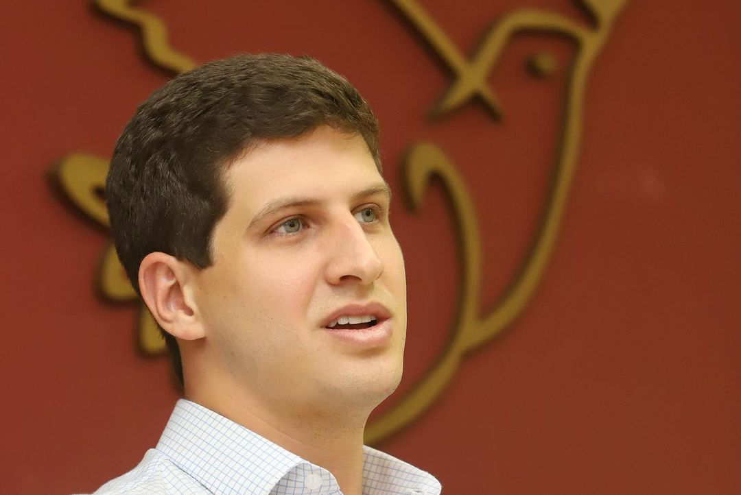 Ipespe: João Campos tem 71% de aprovação e venceria todos os adversários no 1º turno