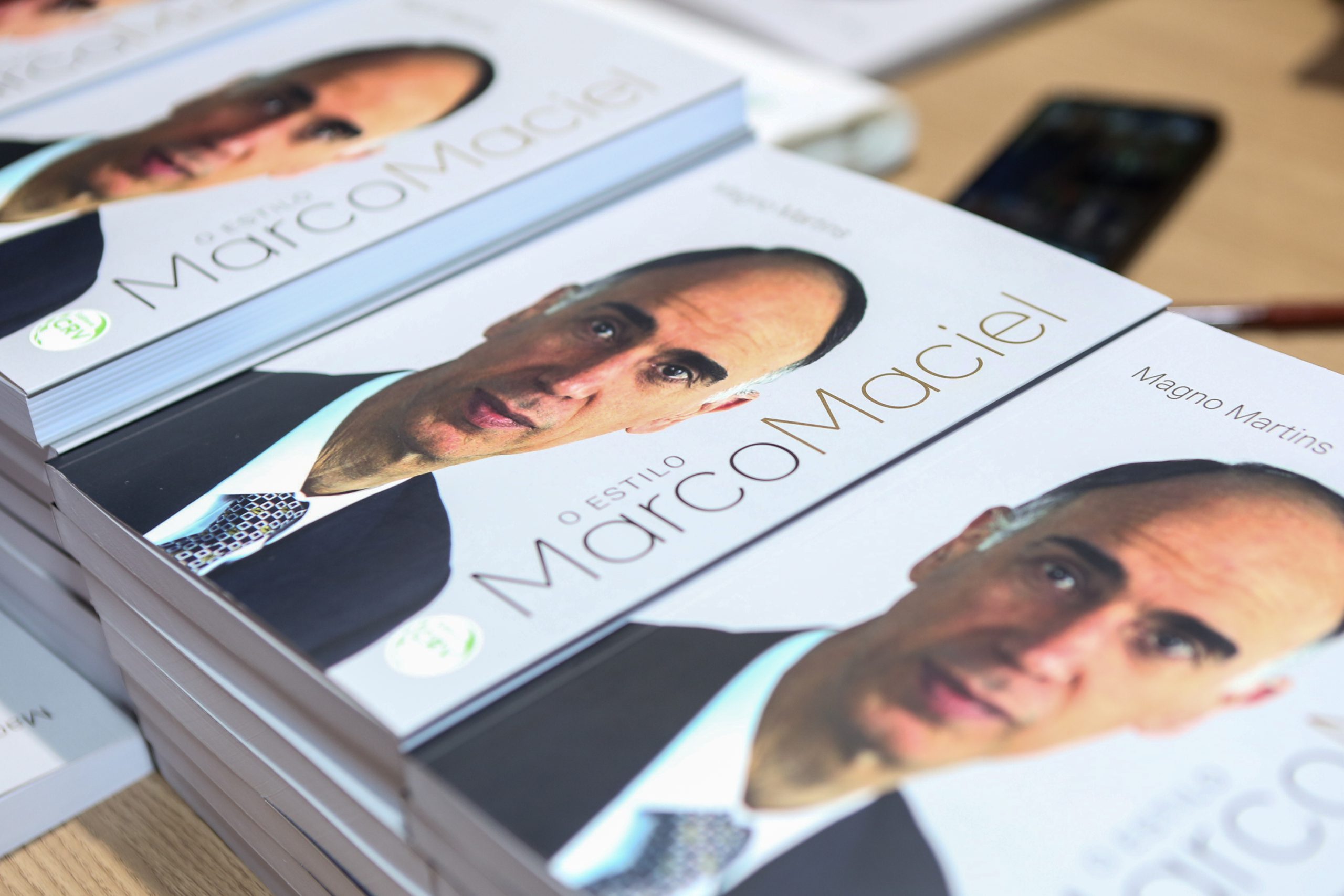 Biografia de Marco Maciel é lançada na Assembleia Legislativa de PE