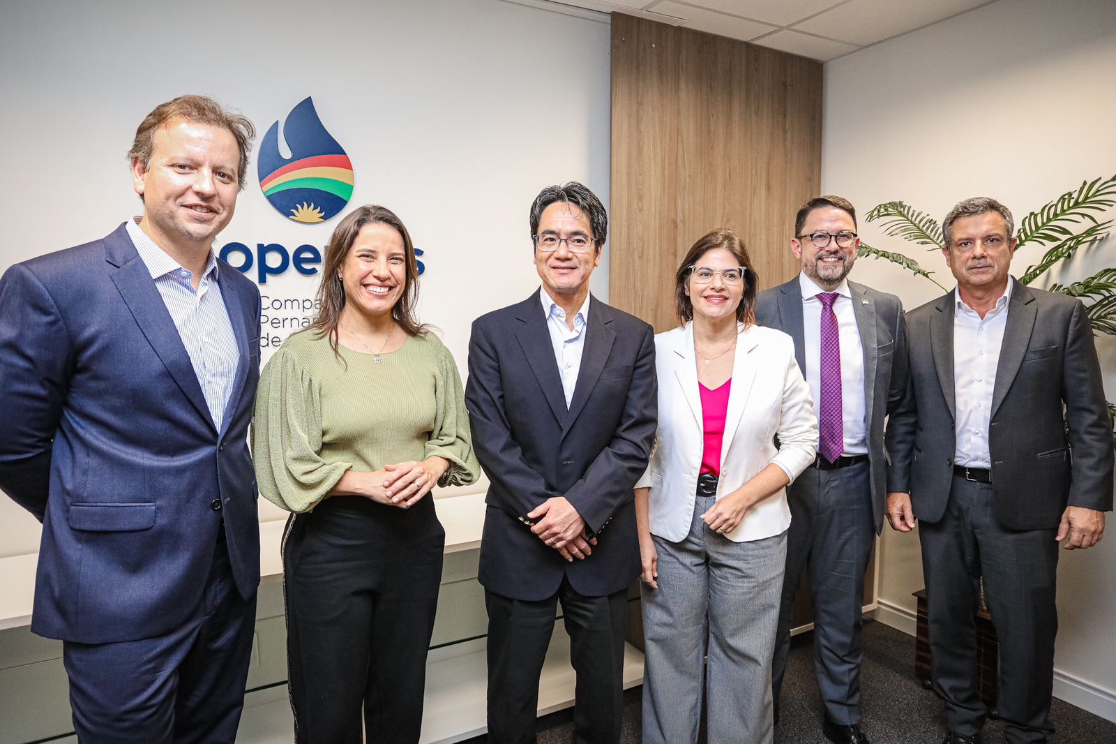 Raquel anuncia R$ 100 milhões para expansão da rede de gás natural em PE 