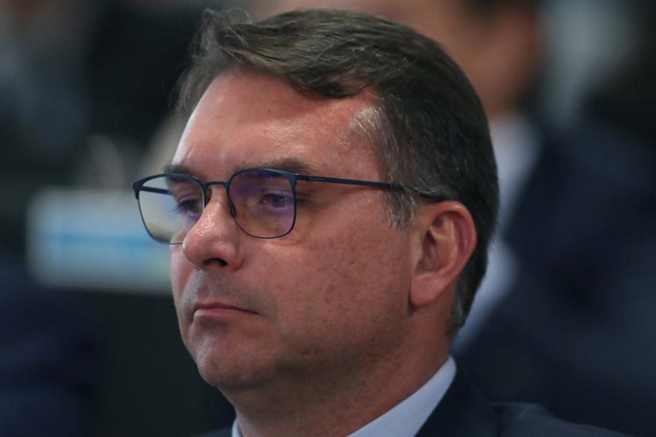 Relatório alternativo da oposição na CPMI do 8 de Janeiro pede indiciamento de Lula