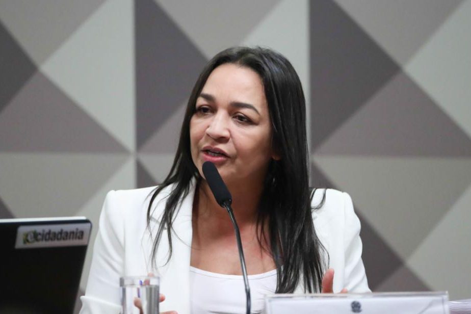 CPMI do 8 de Janeiro aprova relatório da senadora Eliziane Gama