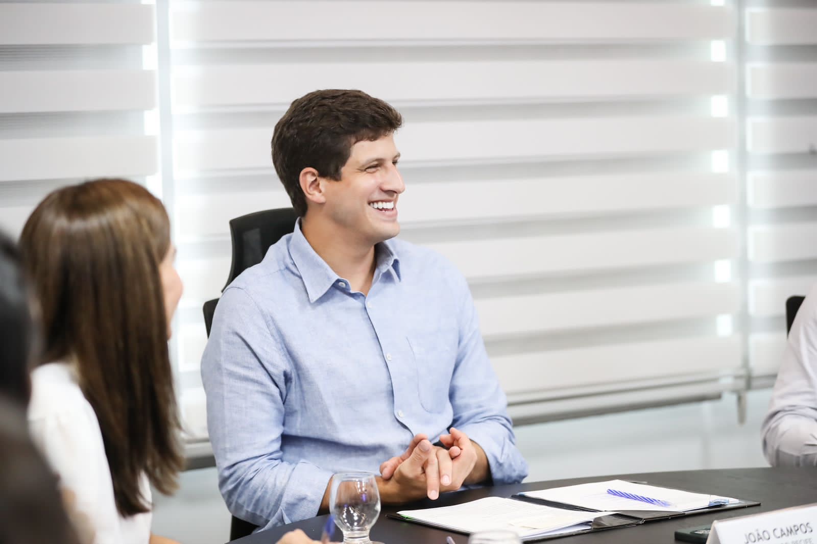 João Campos anuncia abertura de mais de 3 mil vagas para a Saúde