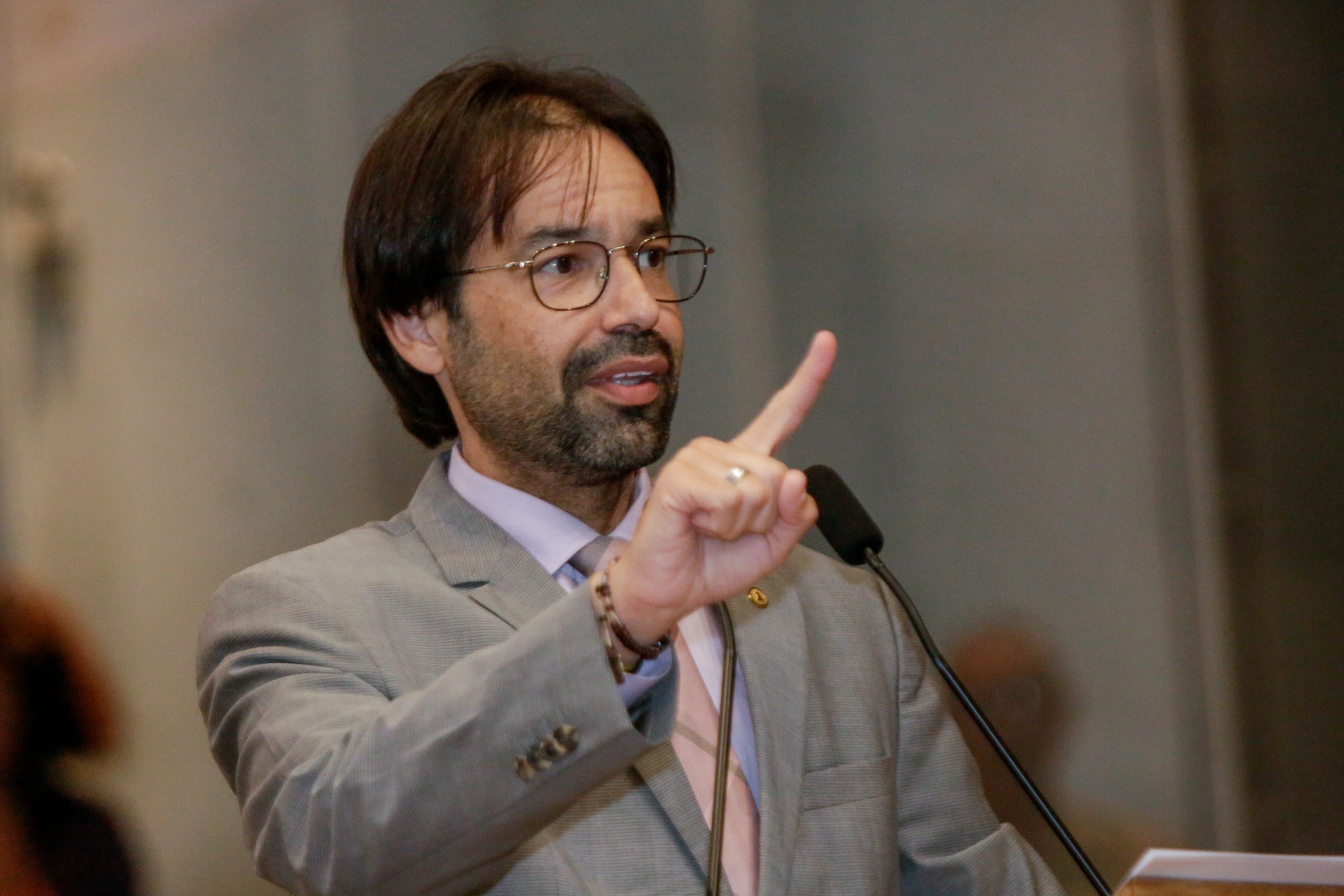 Deputado Diogo Moraes cobra melhorias para PE-160