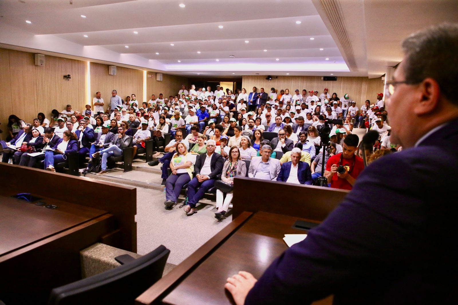 Duque provoca audiência e Estado se compromete com solução para a Reserva Tatu Bola