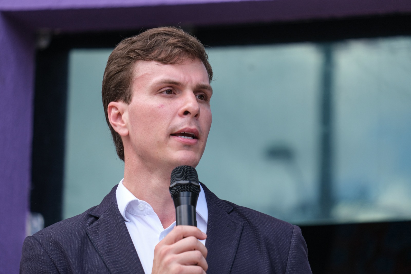 Miguel critica decisão da Compesa sobre rodízio de água em Petrolina