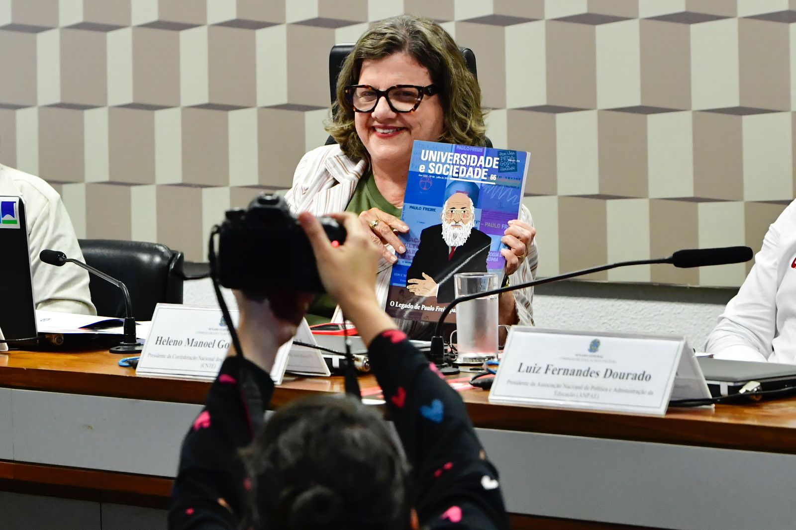 Comissão do Senado debate a valorização dos profissionais da educação