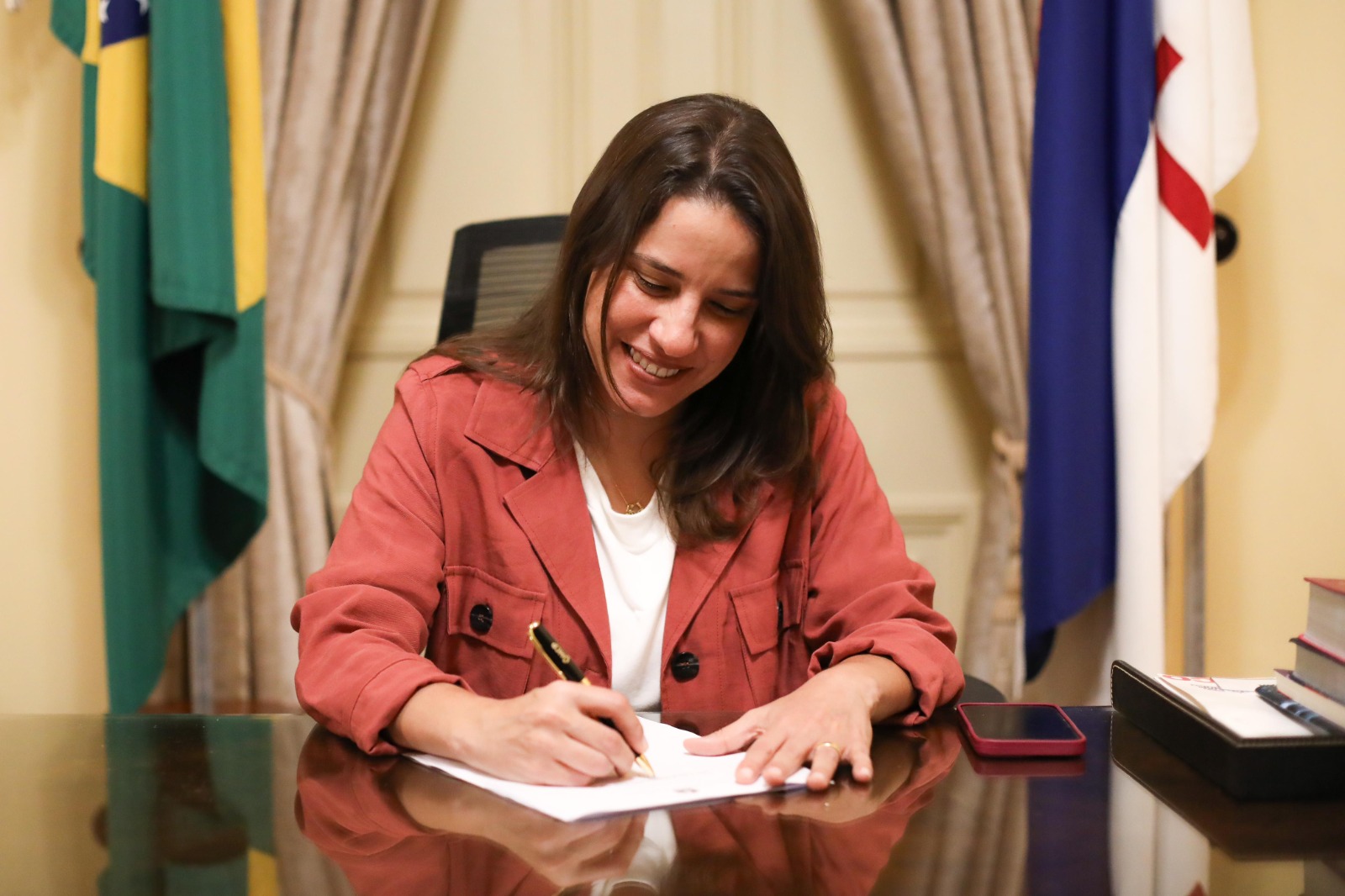 Raquel Lyra anuncia concurso para a Polícia Científica de Pernambuco