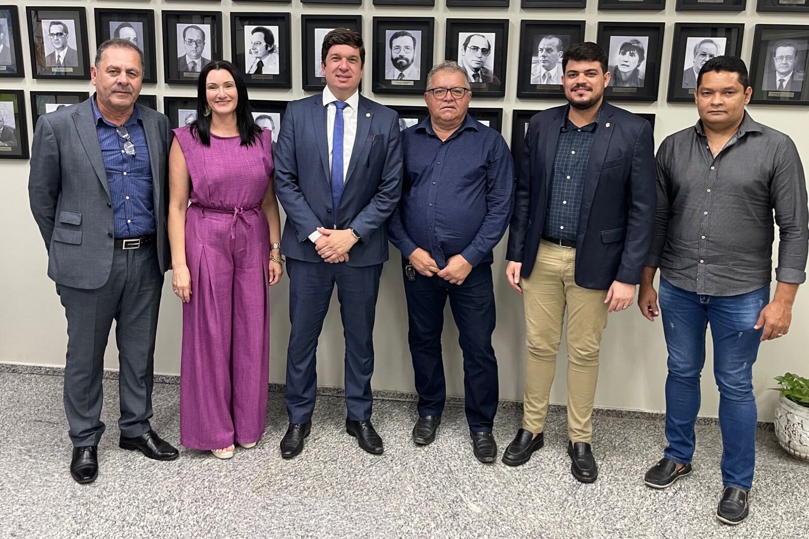 Joãozinho pede melhorias para a Educação de Barra de Guabiraba e Cedro