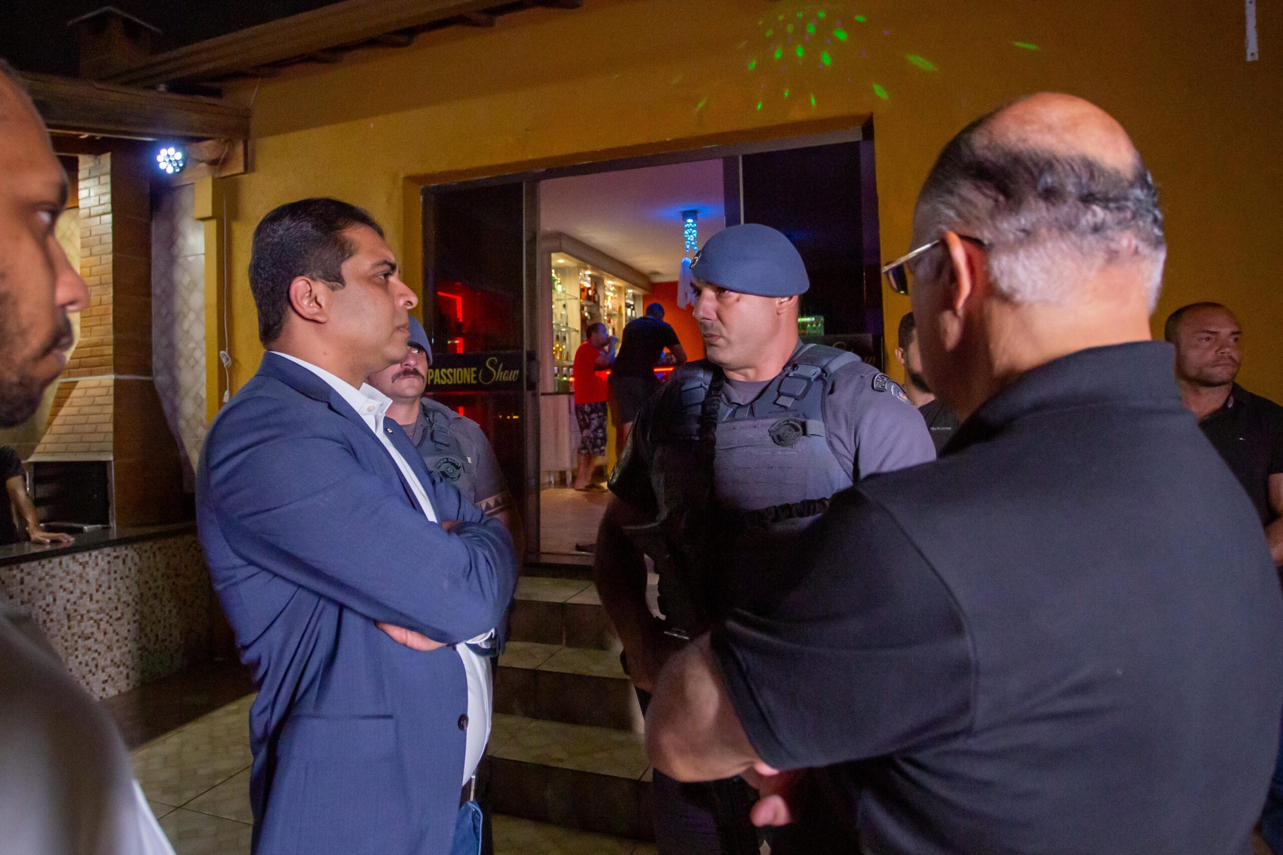 Fernando Rodolfo apura exploração sexual de adolescentes em área dominada pelo PCC