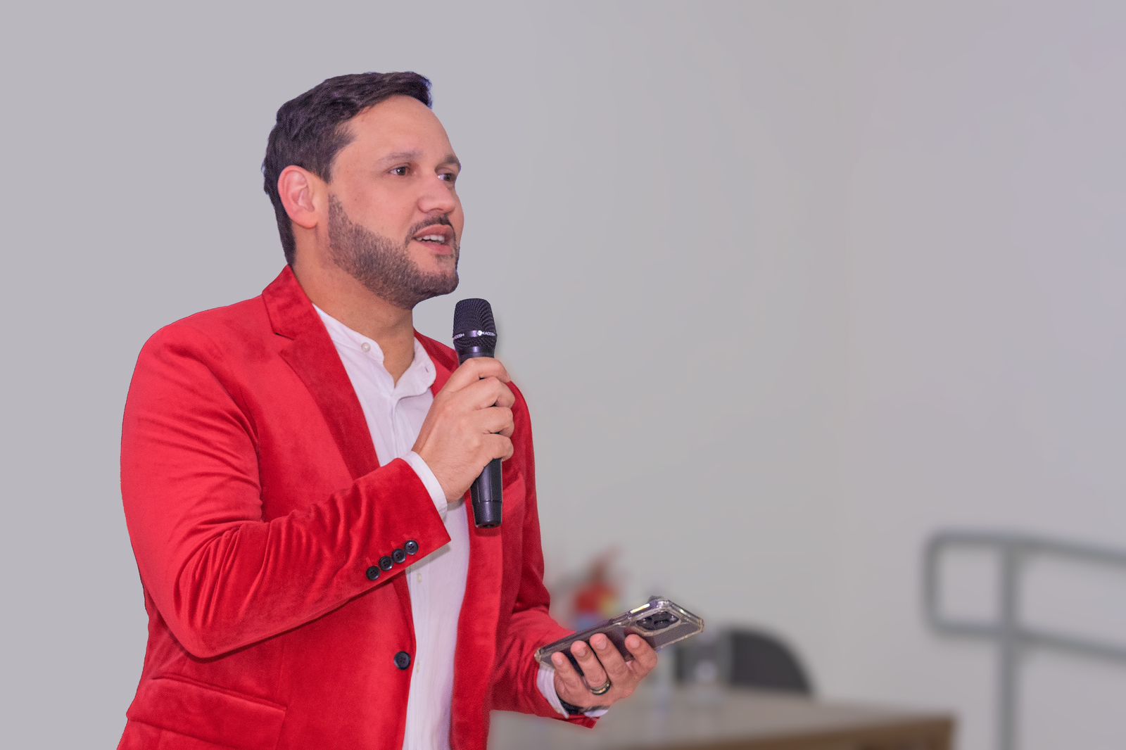 Em tom irônico, Gilmar lança movimento em defesa da enfermagem 