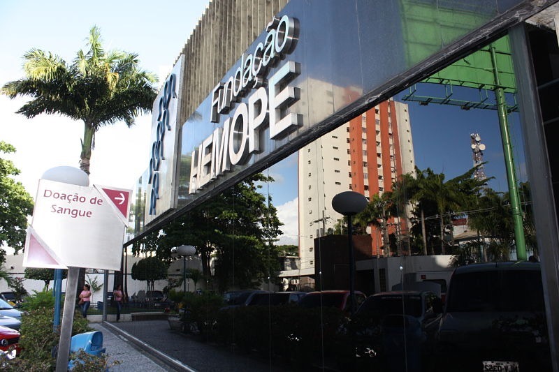 Estado nomeia 92 aprovados em concurso público para o Hemope