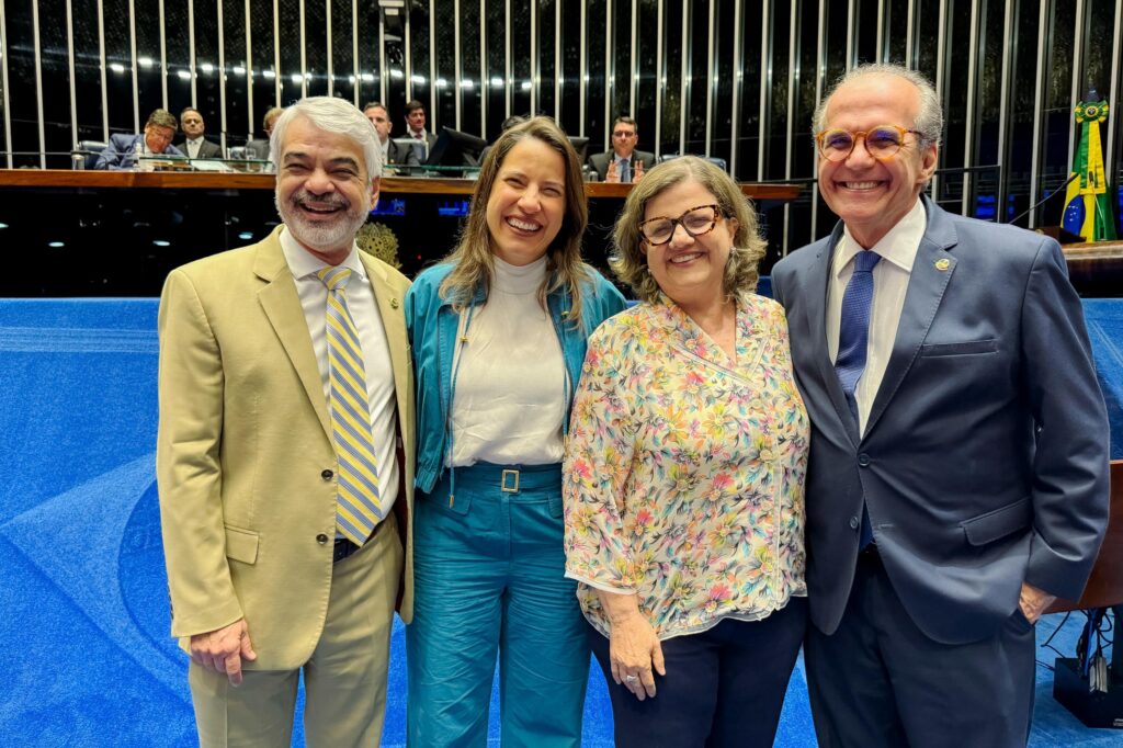 Bancada pernambucana vota a favor da Reforma Tributária no Senado