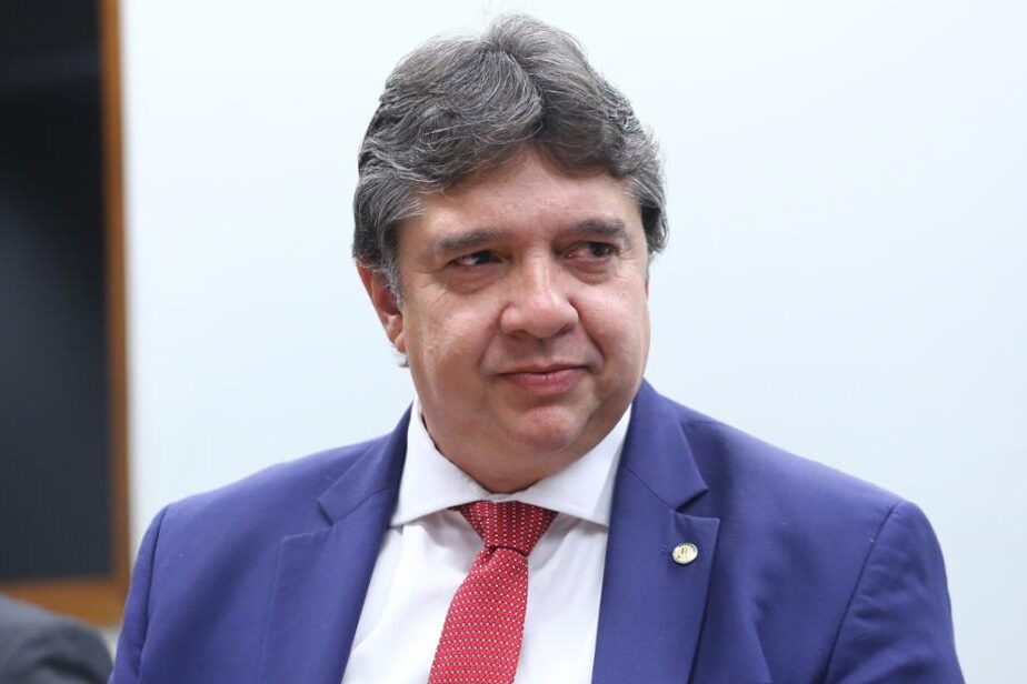 Uchoa Jr garante emenda para o Arco Metropolitano 