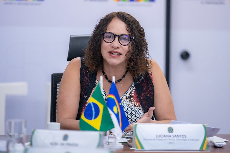 Ministra anuncia ações para promover igualdade racial na ciência