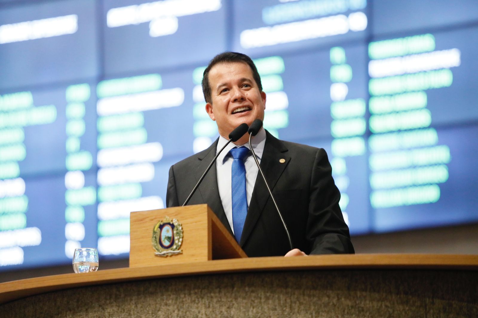 Edson Vieira anuncia duas ambulâncias para Taquaritinga