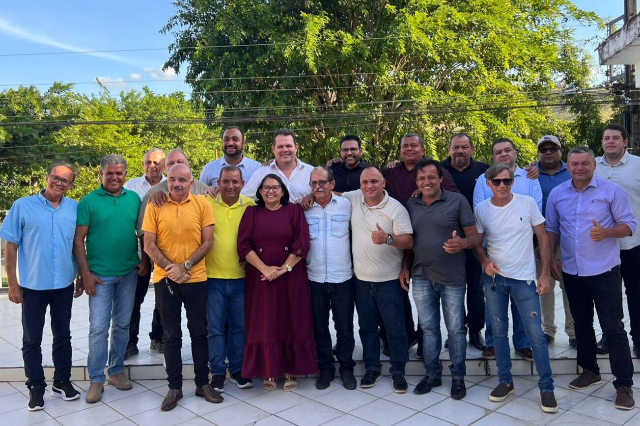 France Hacker recebe apoio de prefeita e amplia influência na Mata Sul