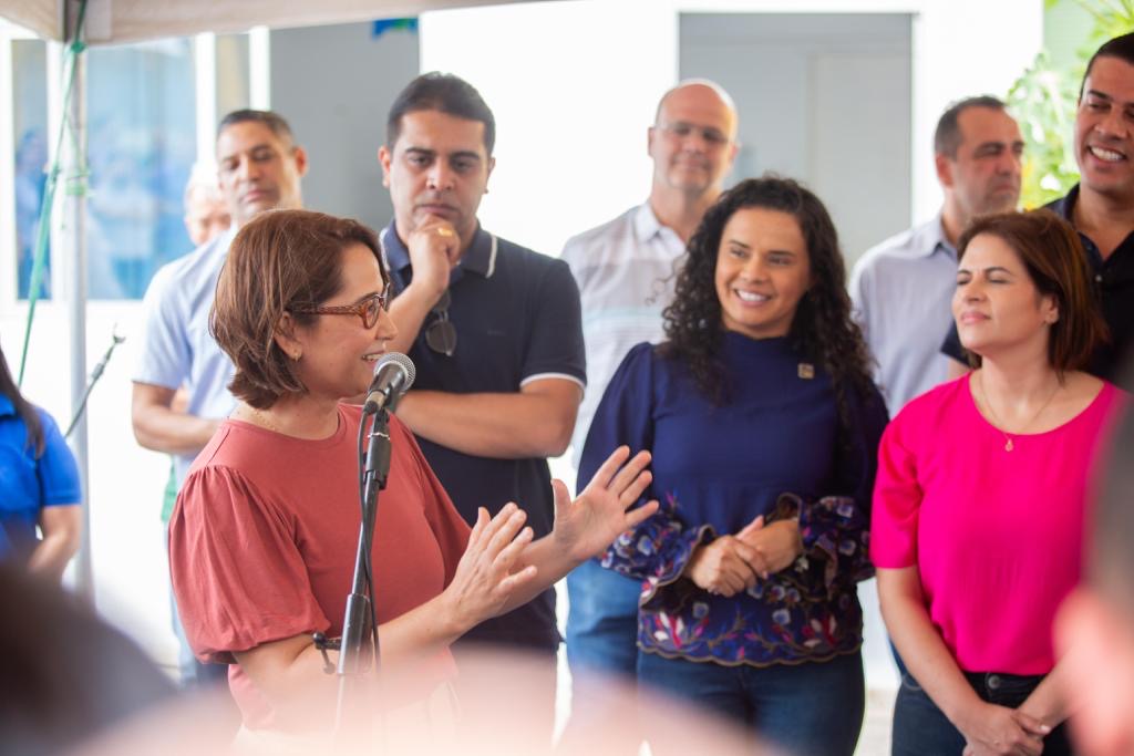 Débora Almeida celebra anúncio de mais água para o Agreste  
