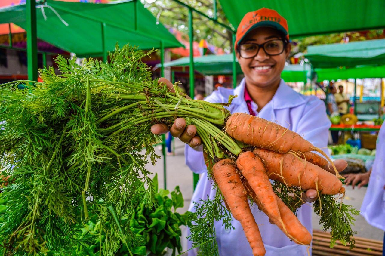 Feira da Agricultura Familiar é opção de compras para ceia em Caruaru