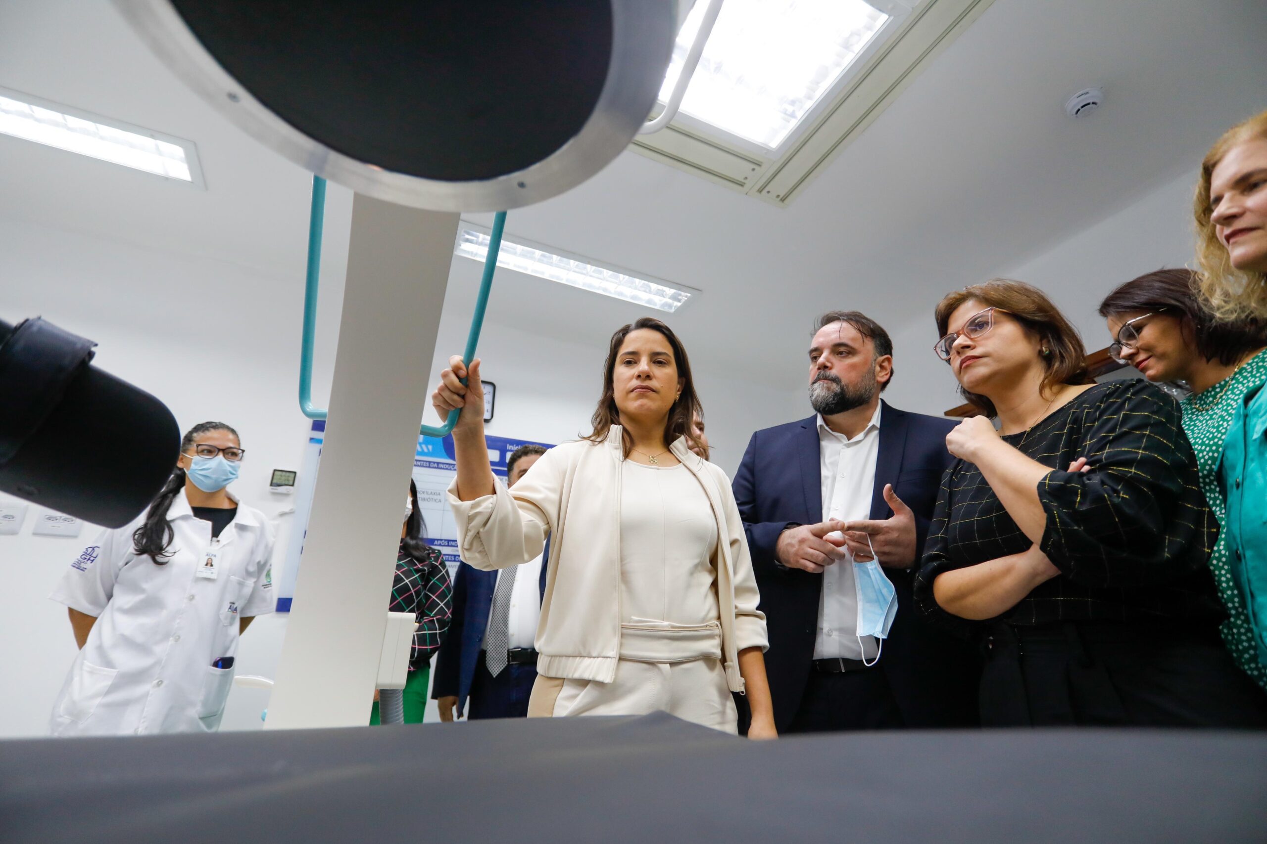 Raquel Lyra entrega novo bloco cirúrgico do Hospital Alfa