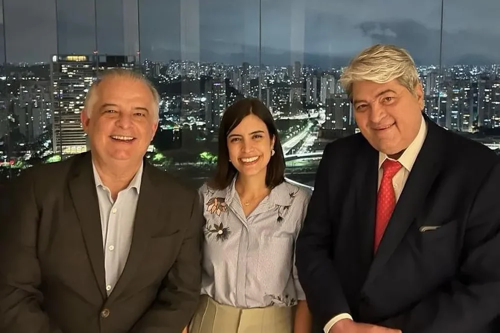 Datena assina ficha de filiação ao PSB nesta terça (19)