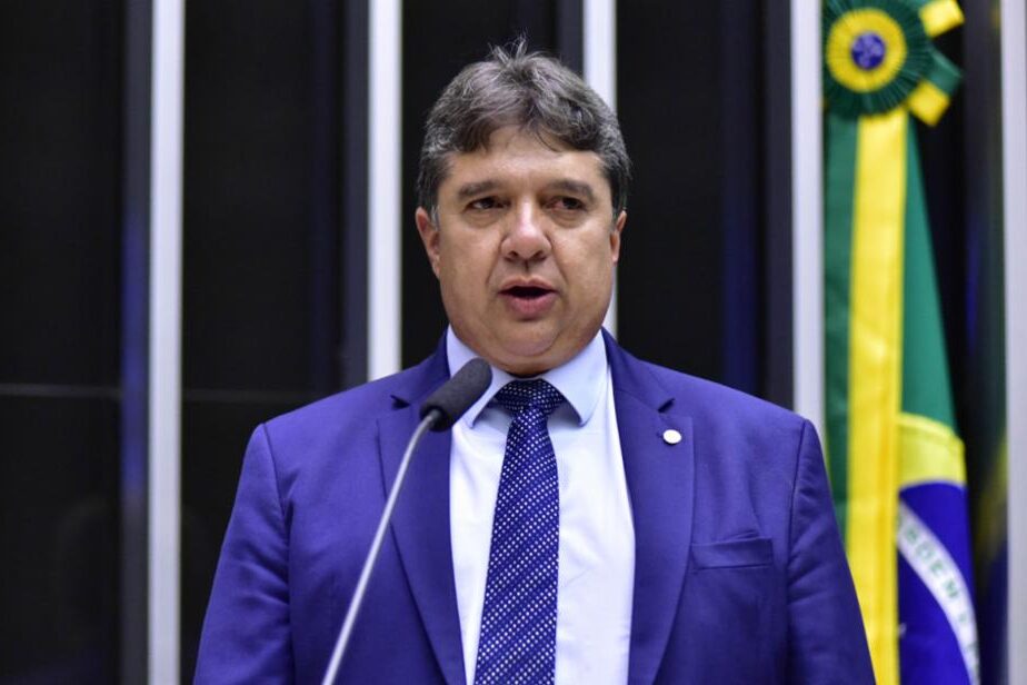 Uchoa Jr garante emenda para efetivar mais direitos às pessoas com deficiência 