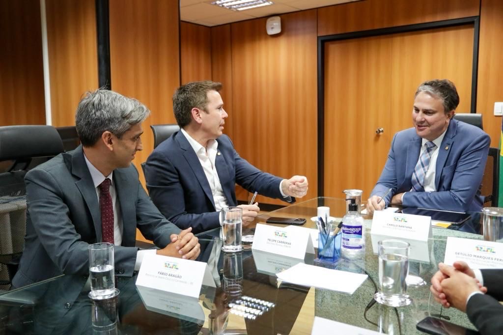 Em Brasília, Fábio Aragão solicita Instituto Federal para Santa Cruz