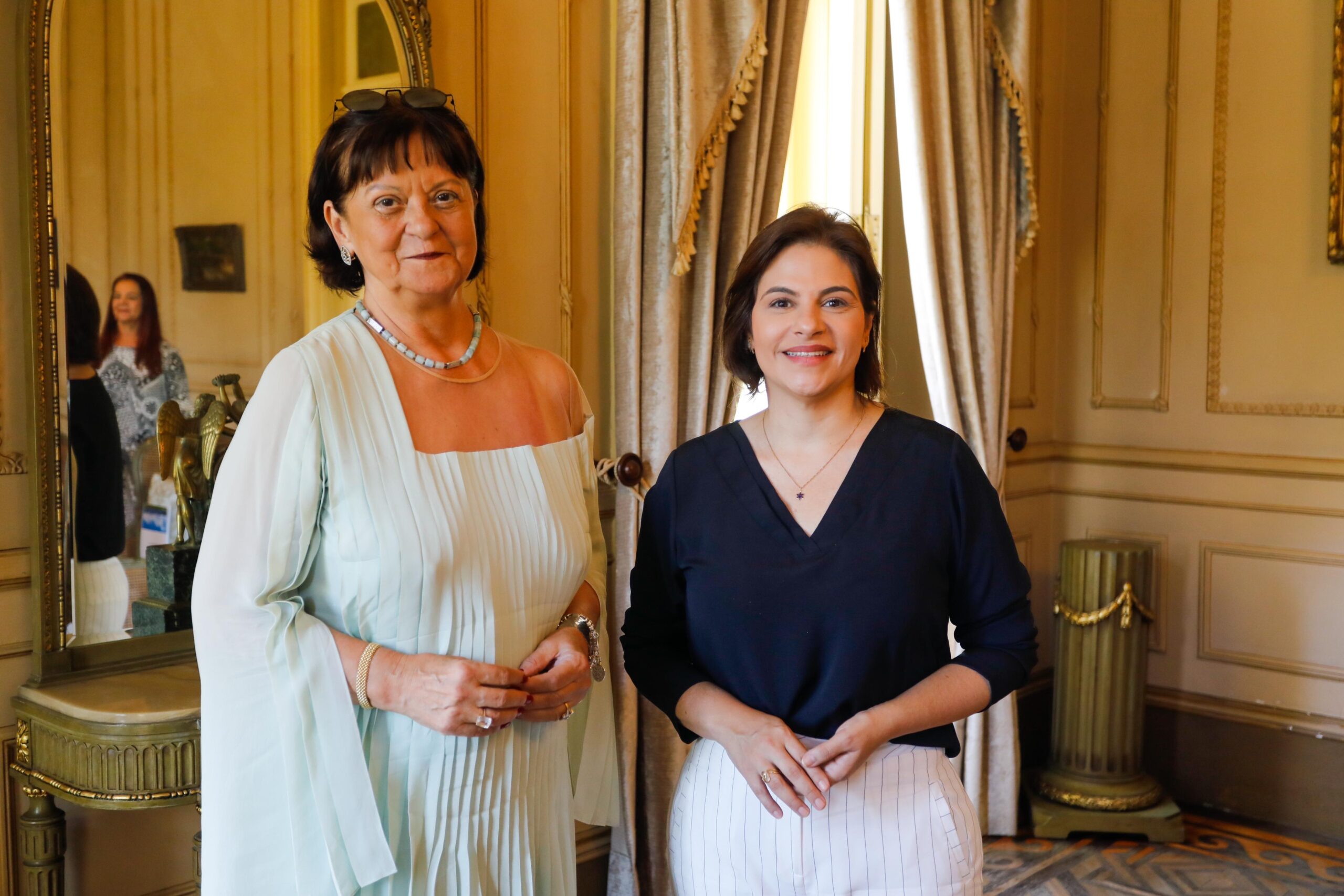 Priscila recebe embaixadora da Romênia e celebra inauguração de consulado em PE