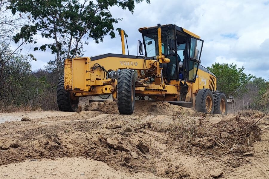 Em Caruaru, mais de 70 quilômetros de estradas rurais foram recuperadas em novembro 