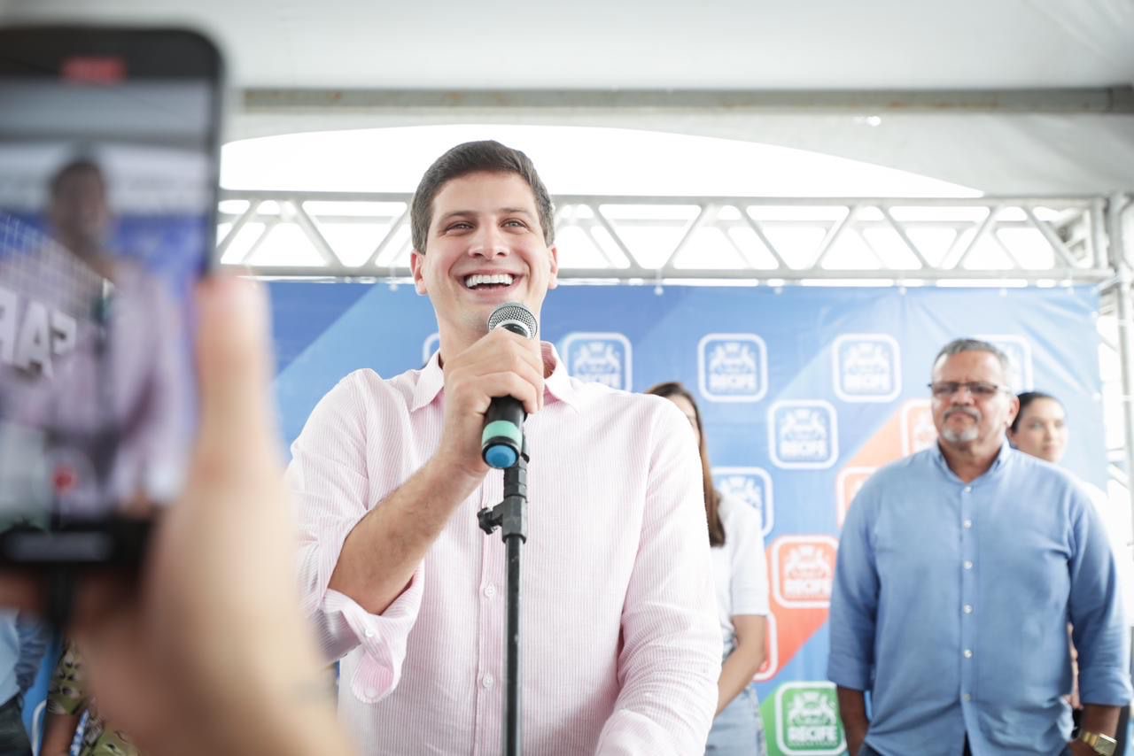 João Campos entrega requalificação de Unidade de Saúde do Coque