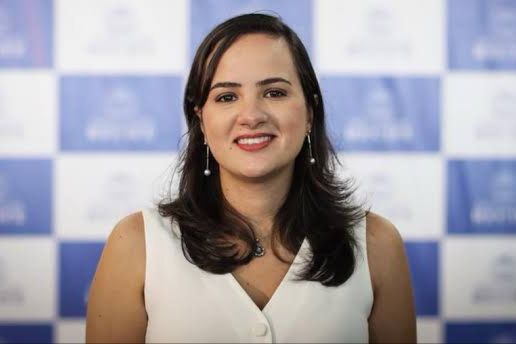 Estado publica convocação de retorno da secretária de Finanças do Recife