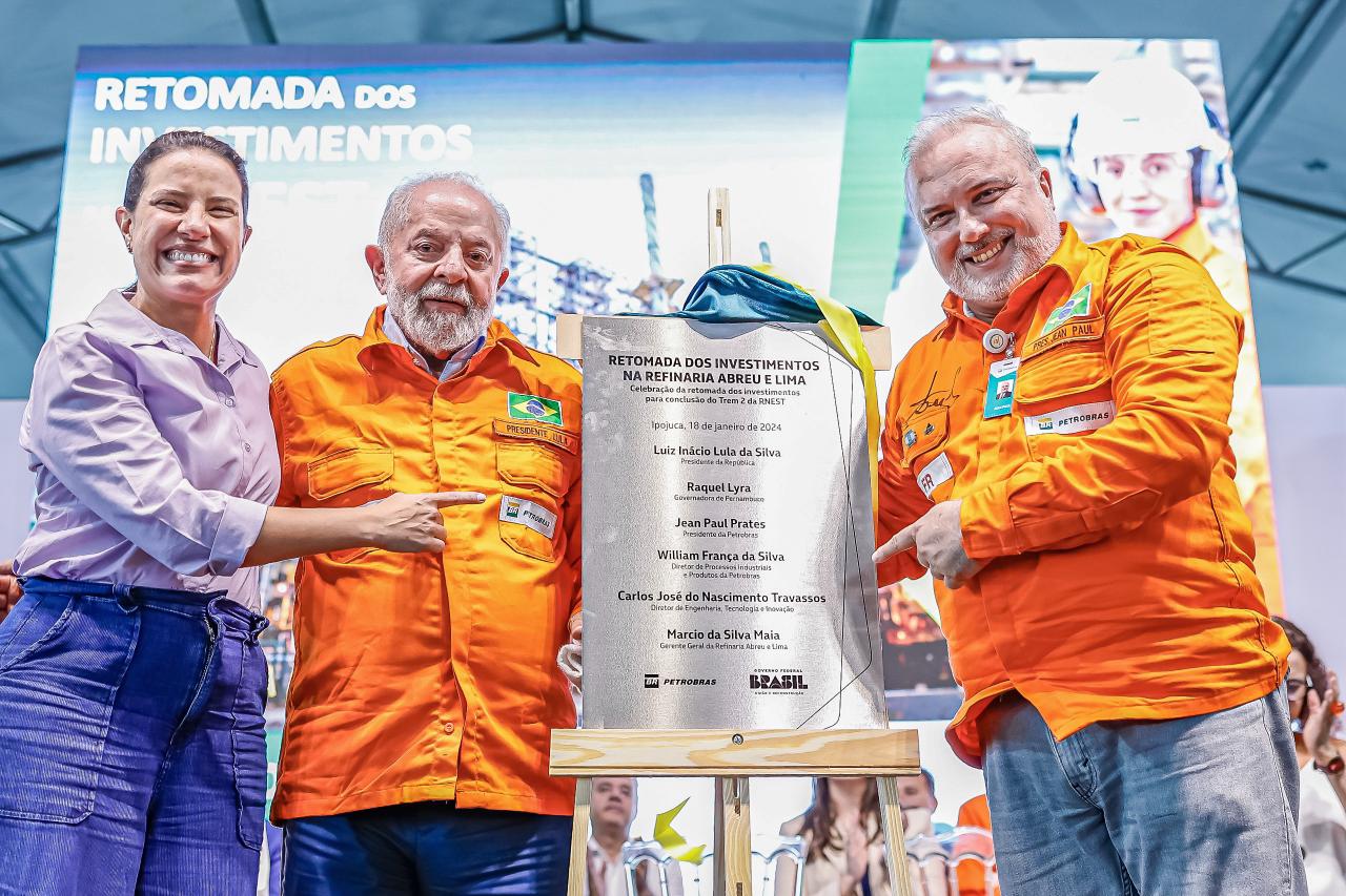 Em discurso cheio de afagos, Raquel diz que Lula ajudou a devolver Pernambuco à liderança do Nordeste