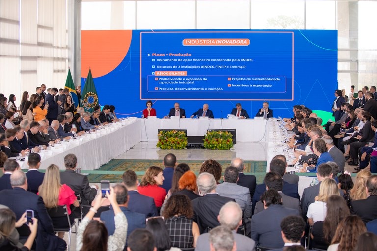 Luciana Santos anuncia investimento bilionário para o Programa Mais Inovação