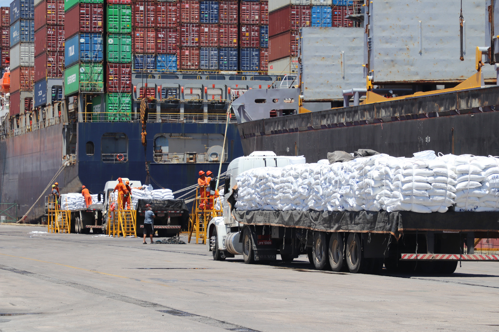 Suape registra 38% de aumento na movimentação de açúcar ensacado