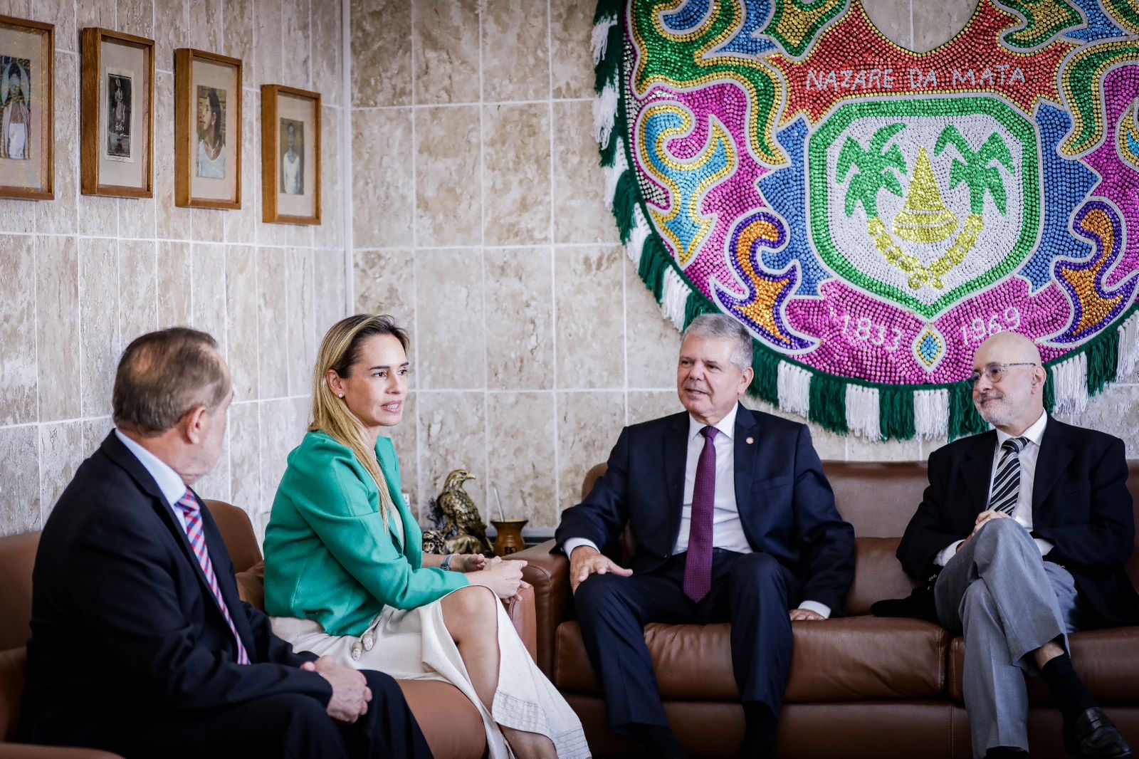 Isabella de Roldão faz visita ao presidente eleito do TJPE