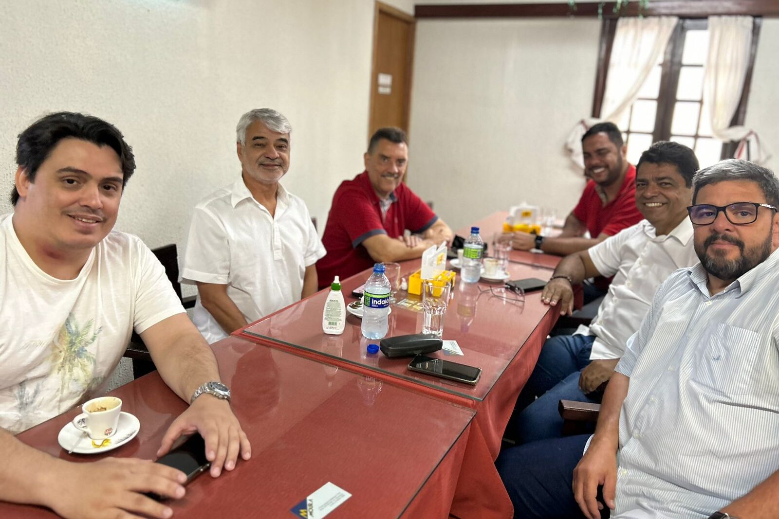 Deoclécio debate ações de pré-campanha com Humberto Costa 