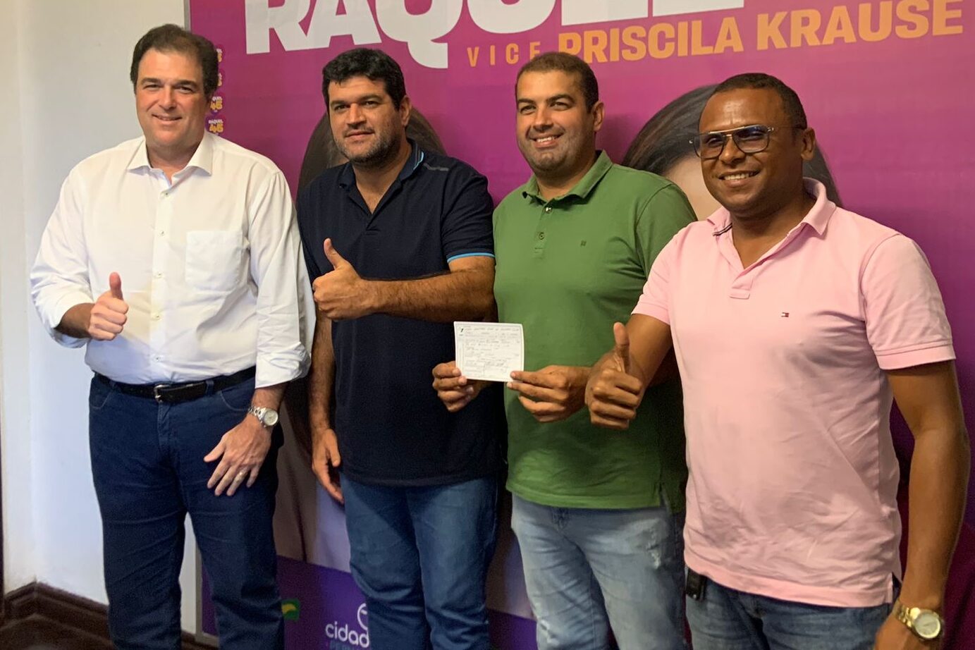 Fred Loyo filia prefeito e vice-prefeito de Vicência ao PSDB