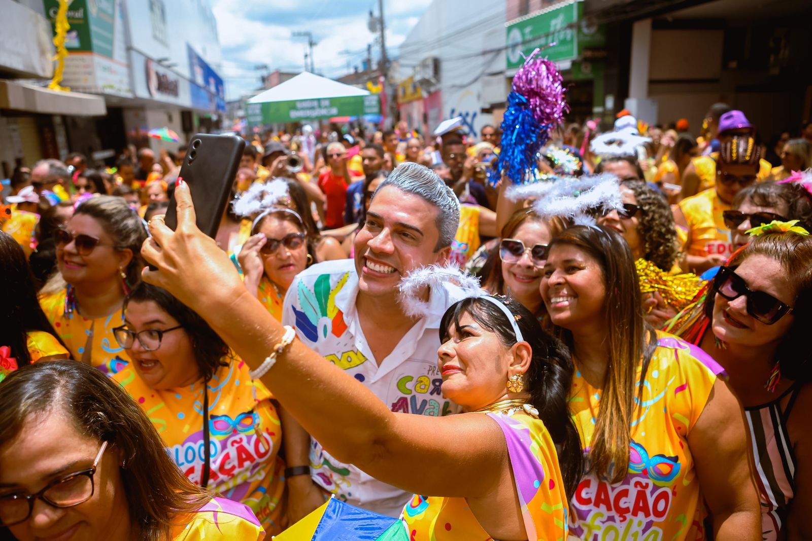 Rodrigo comprova popularidade no Pré-Carnaval Multicultural 