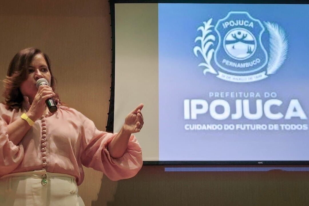 Célia Sales comanda reunião de planejamento com o secretariado