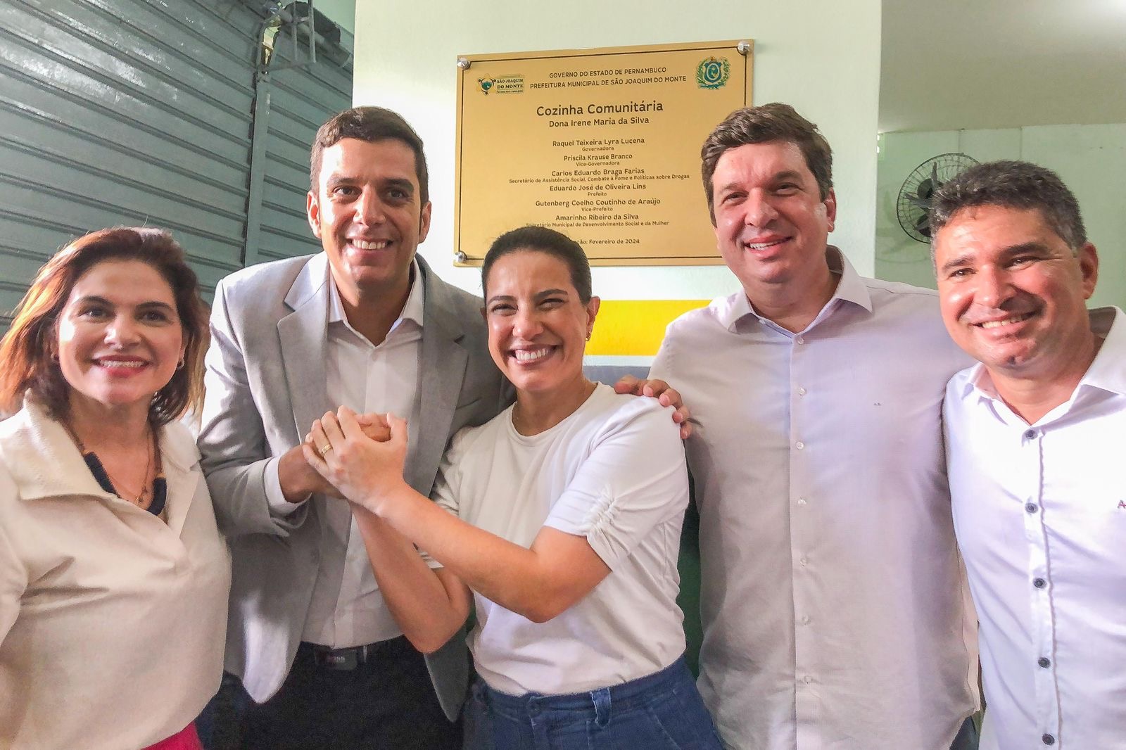 Ao lado de Raquel, Joãozinho acompanha entrega da cozinha comunitária em São Joaquim