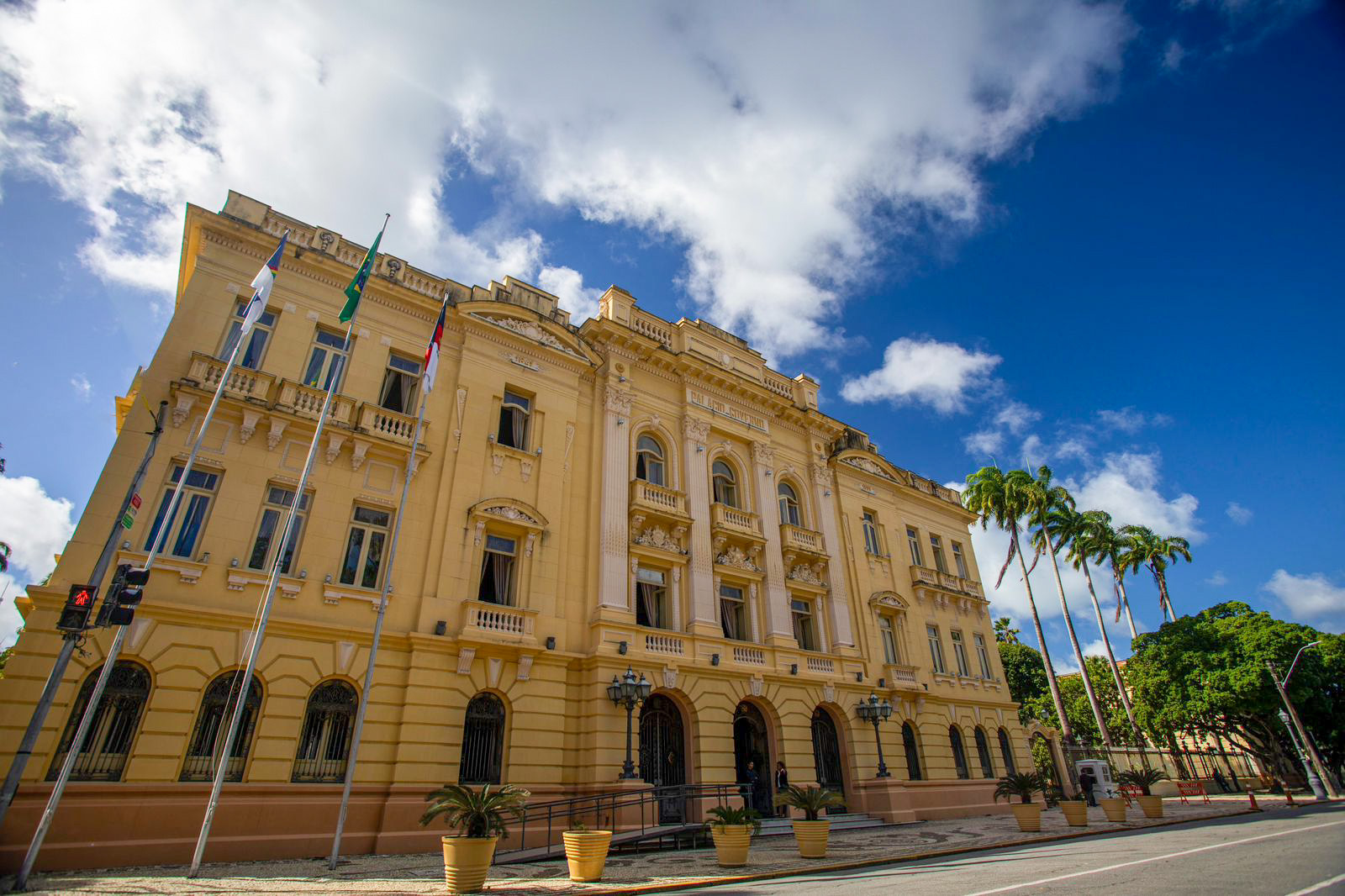 Casa Civil vinha tentando negociar cessão de secretários com a Prefeitura do Recife